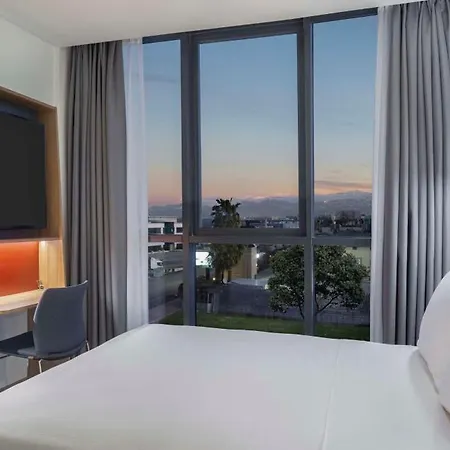 Hampton By Hilton Airport Hotel 4*
