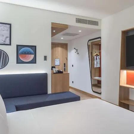 Hampton By Hilton Airport Hotel 4*
